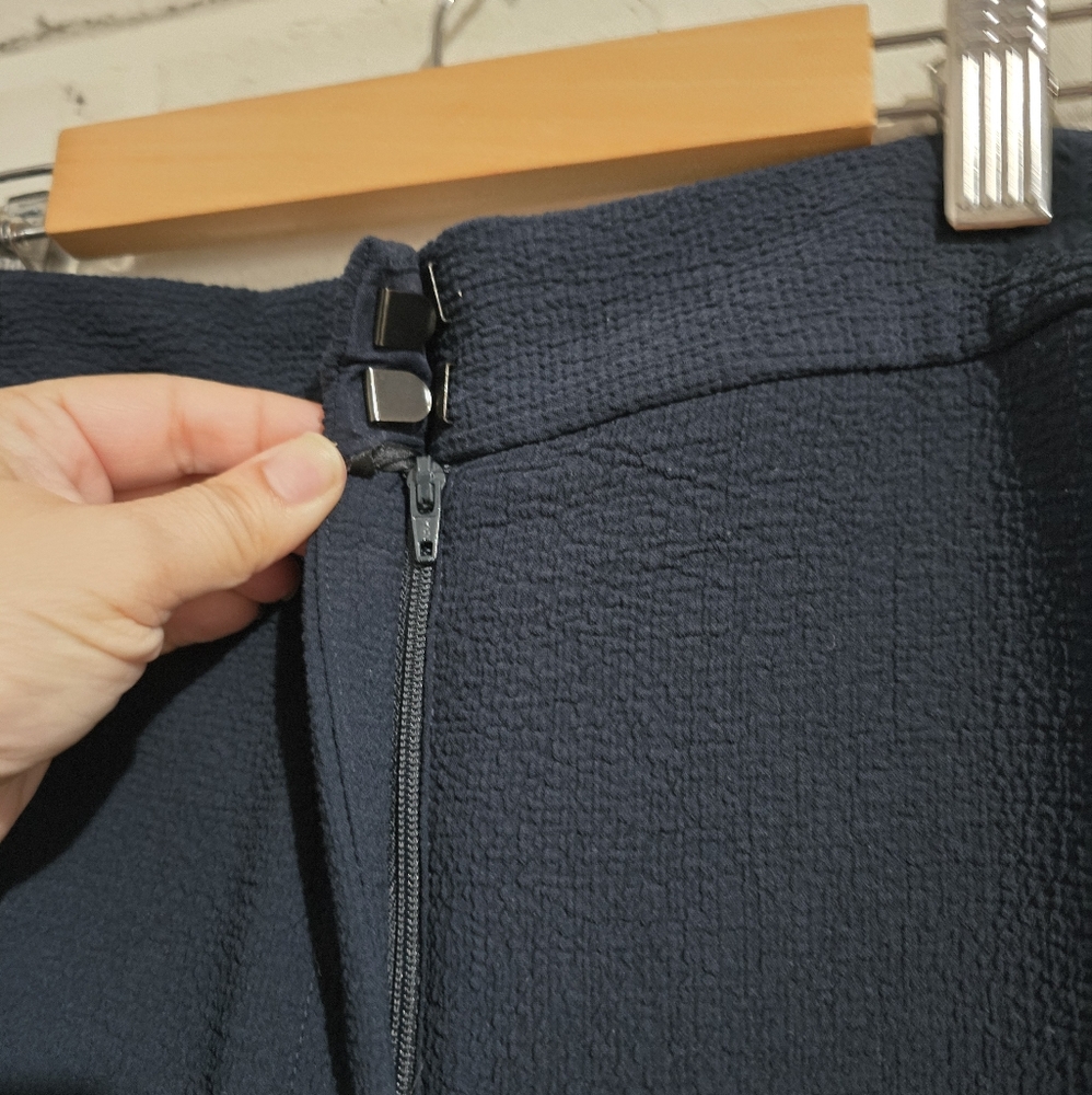 M.M. LaFleur Cropped Crepe Pant Navy size +2 - Picture 5 of 7